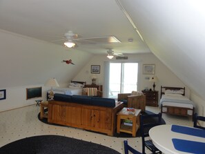 4 bedrooms, desk, iron/ironing board, travel cot