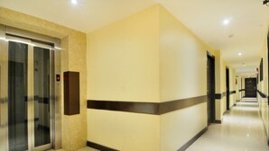 Lobby - Hotel Aura IGI (New Delhi)