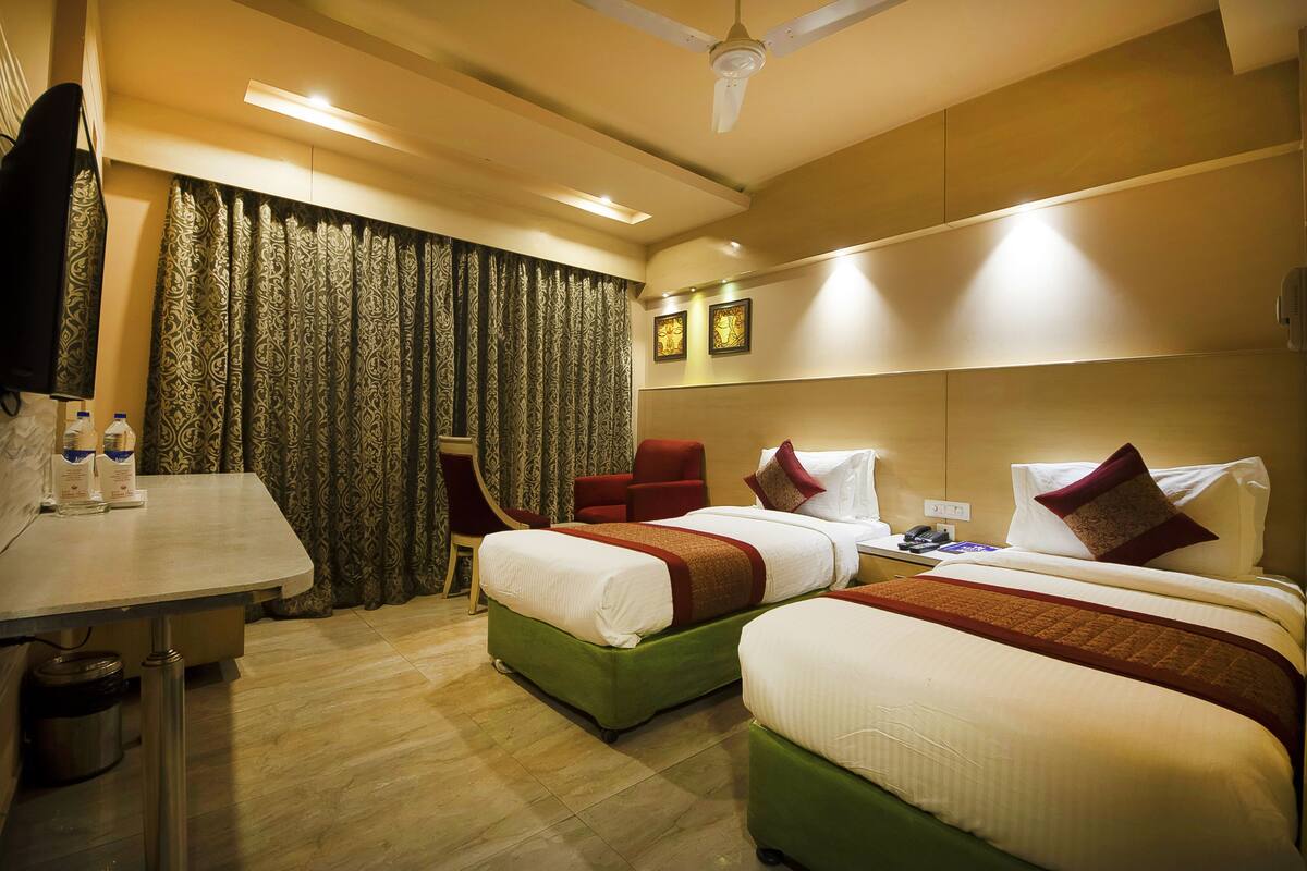 Standard Double or Twin Room, 1 Large Single Bed