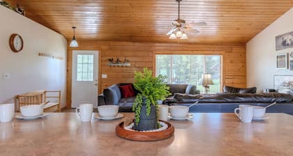 * UUSI LUETTELO * Lazy Bear Cabin on 3 makuuhuoneen / 2 kylpyhuonetta 25 minuutin kuluessa YNP: stä