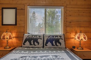 3 chambres, fer et planche à repasser, Wi-Fi, draps fournis