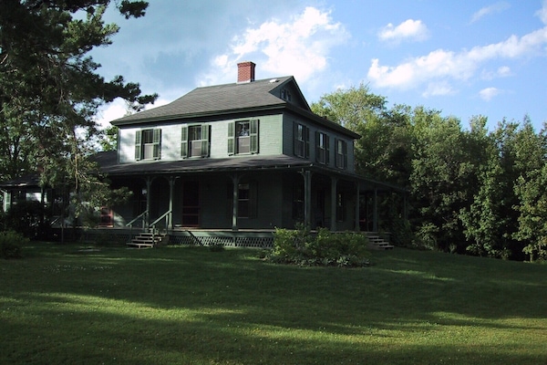 The Main, 3 Bedroom Home