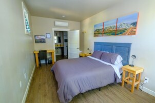Basic Room, 1 King Bed, Accessible, Garden View | Individually decorated, individually furnished, free WiFi, bed sheets