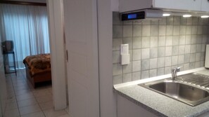 Microwave, coffee/tea maker, electric kettle