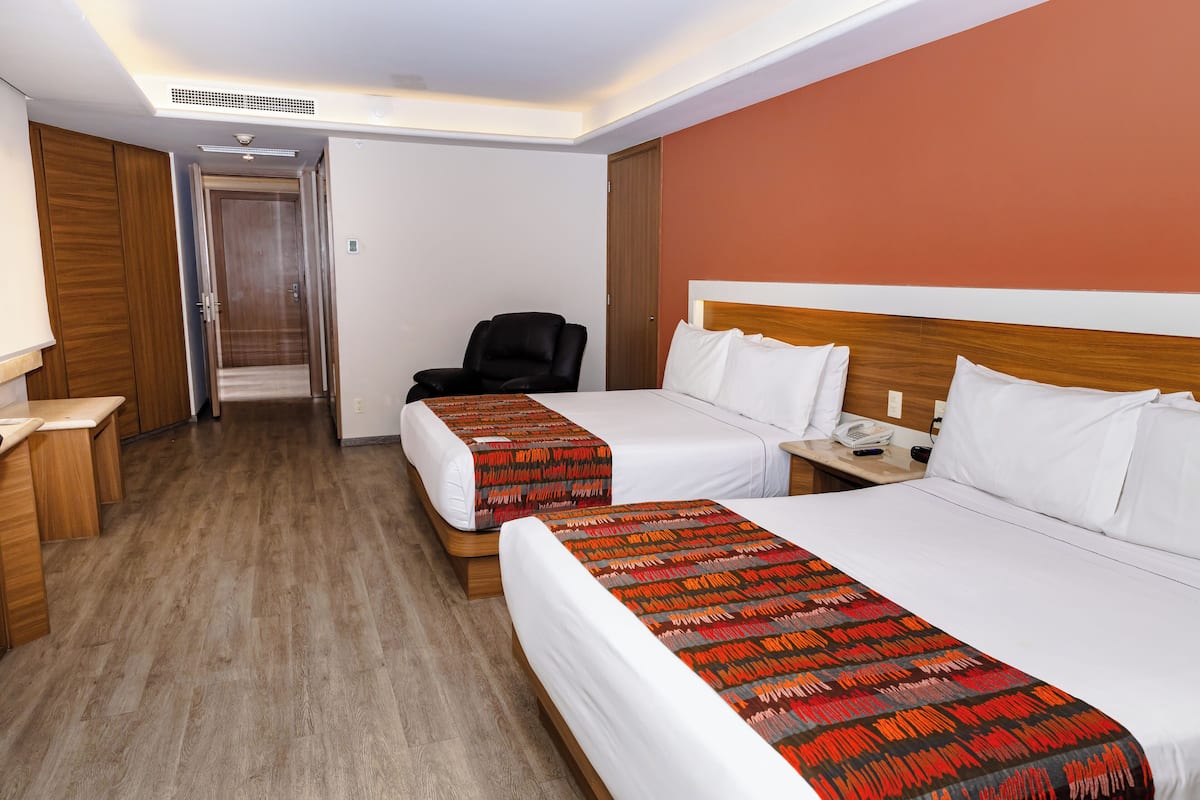 Deluxe Room | Premium bedding, Select Comfort beds, in-room safe, desk