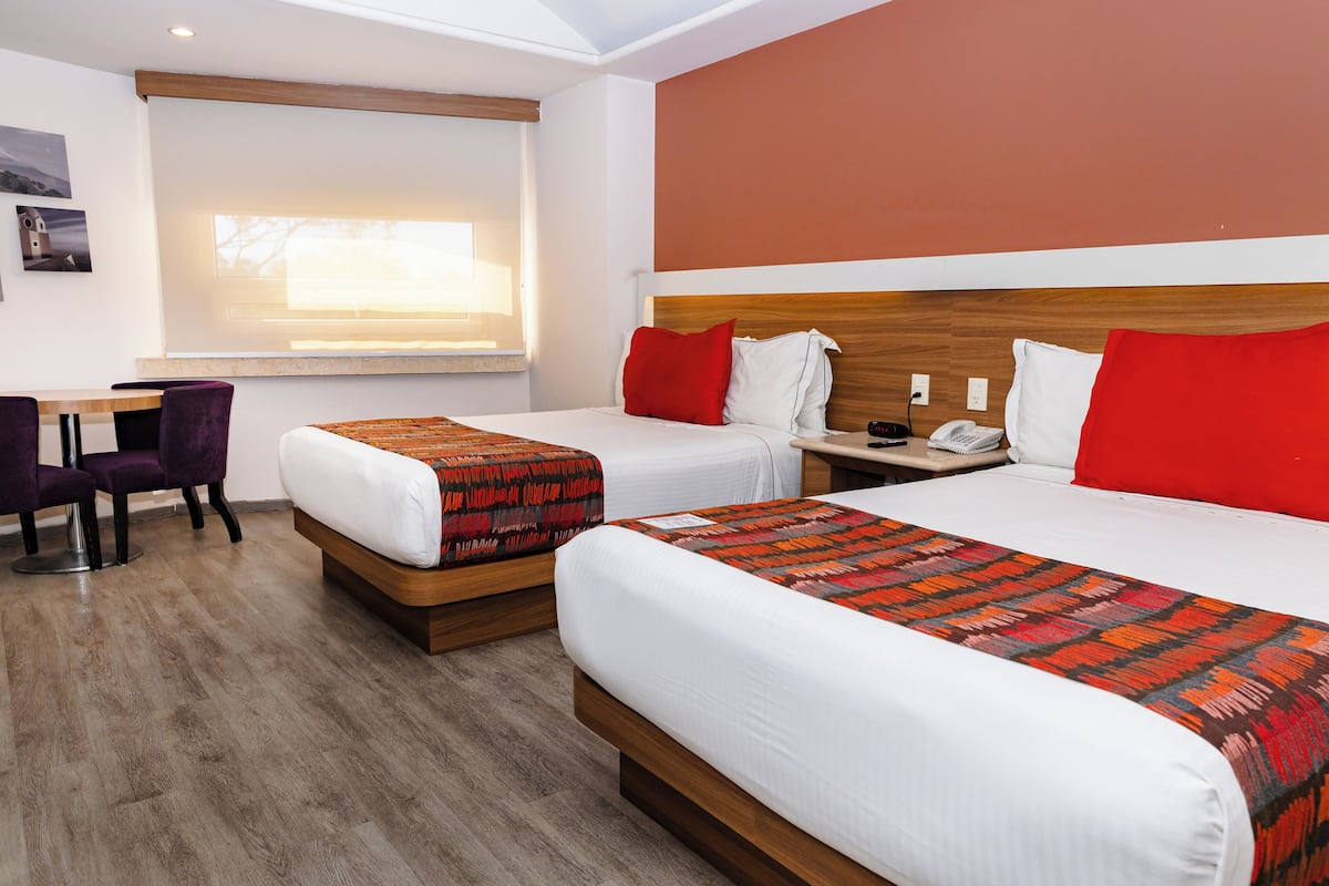 Deluxe Double Room | 1 bedroom, premium bedding, Select Comfort beds, in-room safe