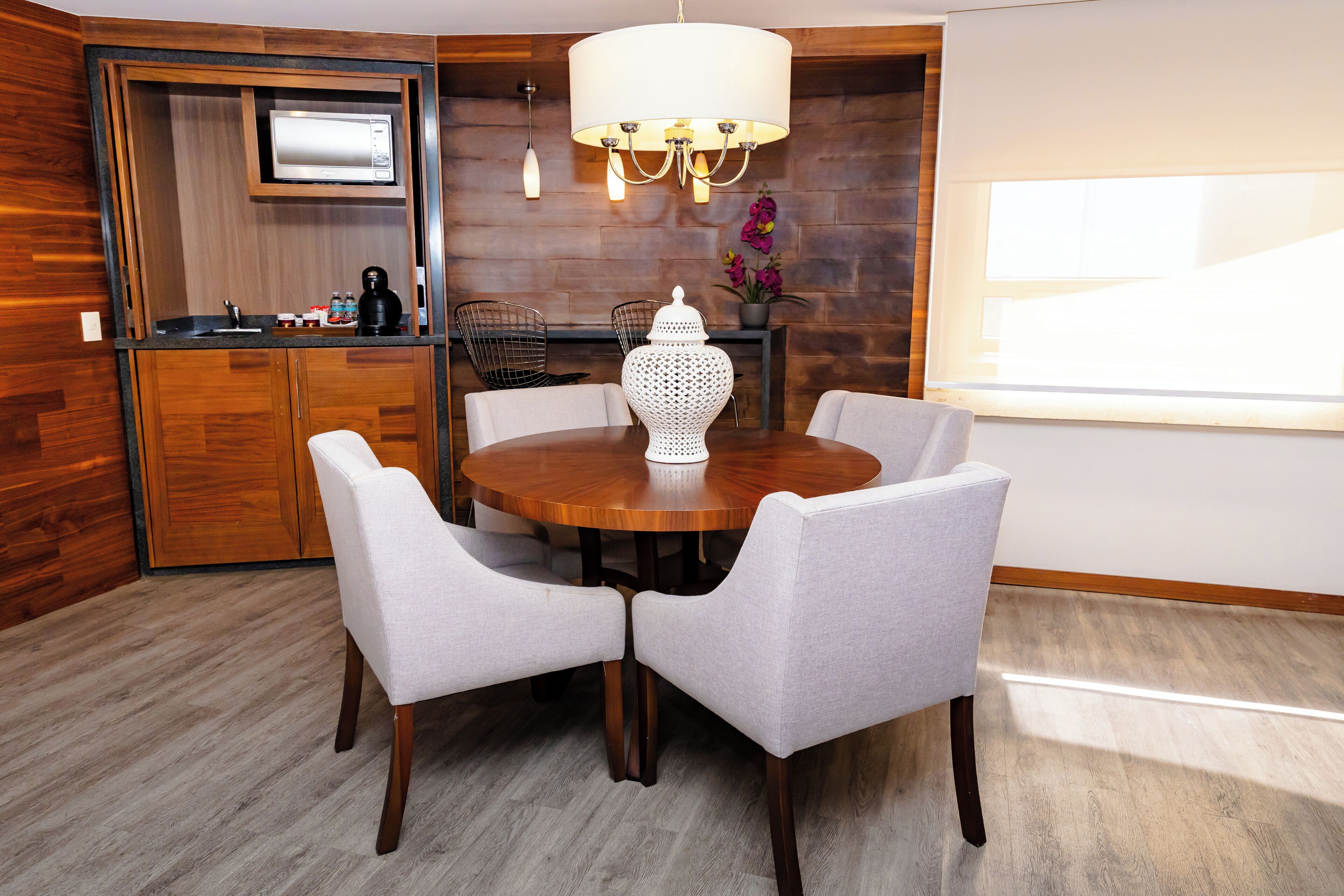 presidential suite | premium bedding, select comfort beds, in-room safe, desk