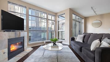 Family Apartment, 2 Bedrooms, Non Smoking, Balcony (Self Check-in with Virtual Front Desk) | Living area