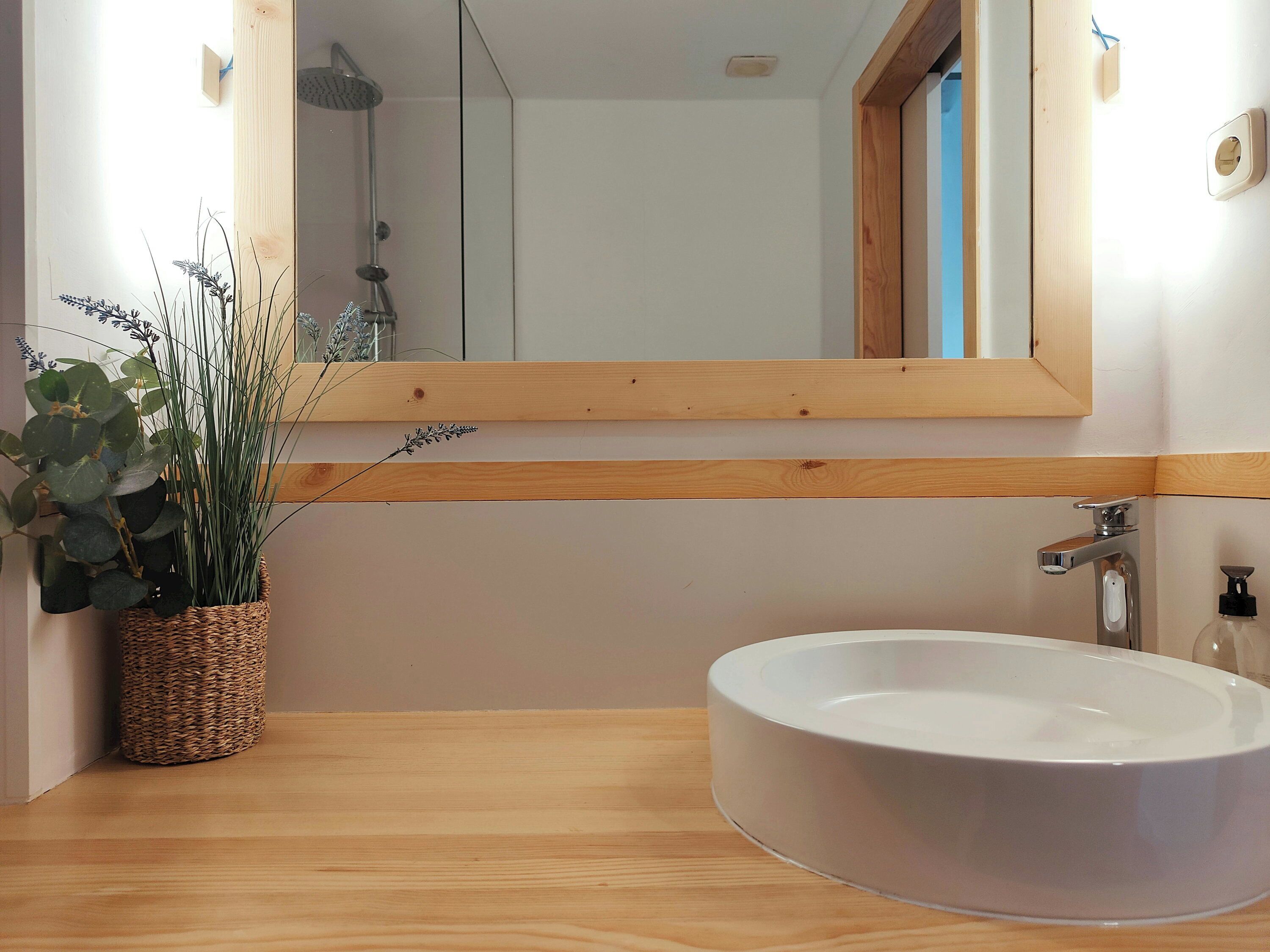 Bañera, secador de pelo, toallas