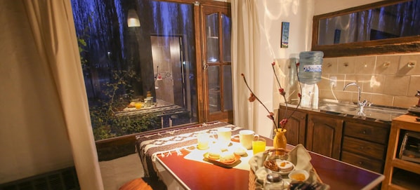 Individually furnished, free WiFi, bed sheets