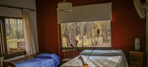 Cabana standard, várias camas, vista para o parque | Individualmente mobiliados, Wi-Fi de cortesia, roupa de cama