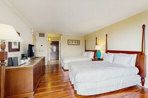 Iron/ironing board, Internet, bed sheets - Oceanview getaway w/ shared pools, gym, & hot tub - walk to the beach! (Kapaa)