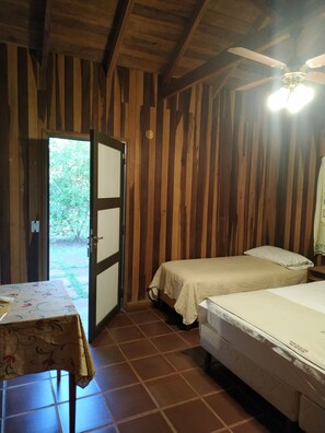 2 chambres, literie hypoallergénique, décoration personnalisée, bureau