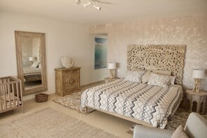 5 slaapkamers, een strijkplank/strijkijzer, internet, beddengoed