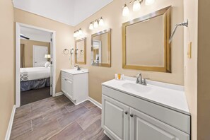 Combined shower/bathtub, hair dryer, towels, soap - Renovated 2BR Lakefront Condo w/ Amenities (New Bern)