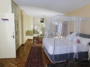 Deluxe-Suite (King) | Schreibtisch, laptopgeeigneter Arbeitsplatz, Verdunkelungsvorhänge