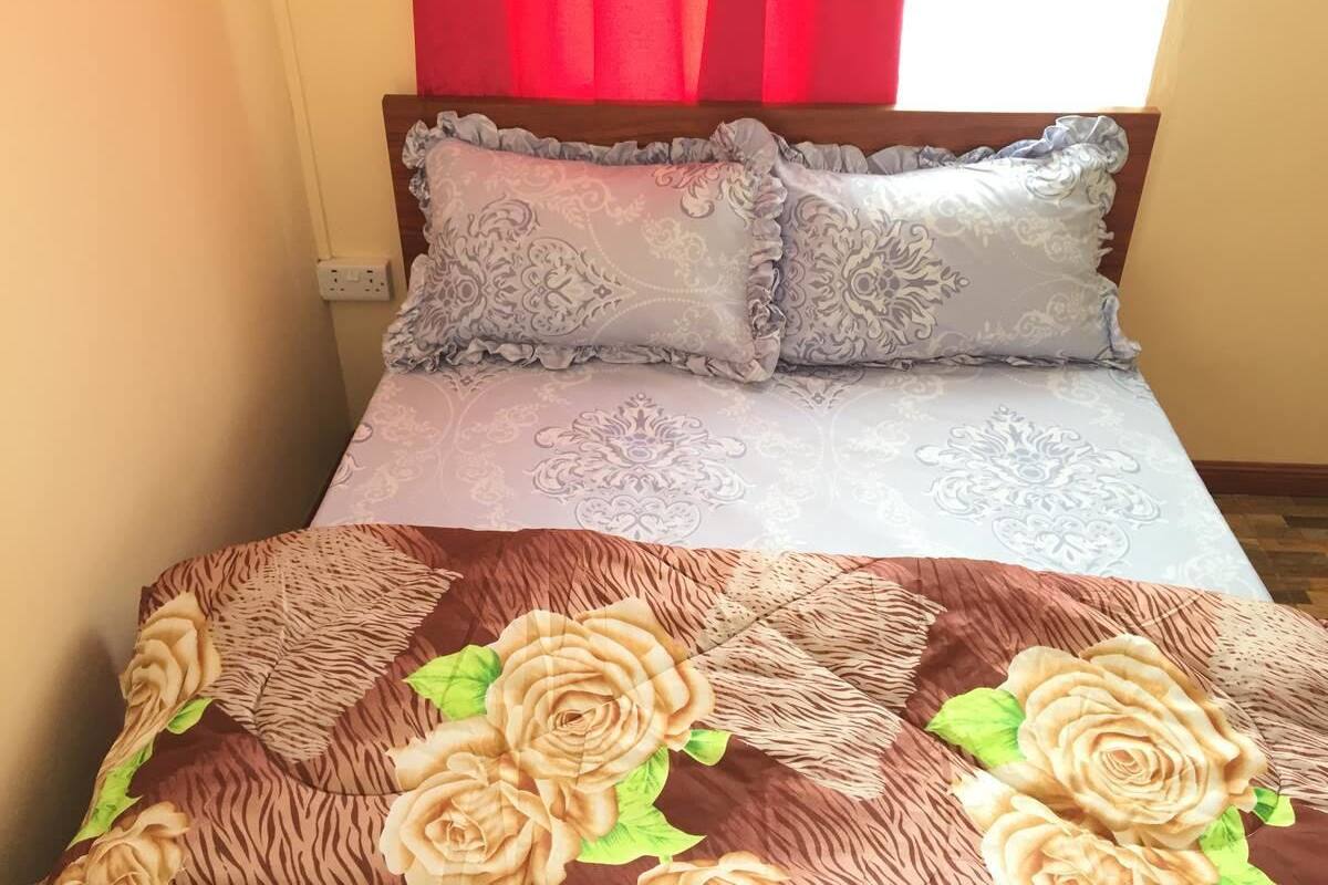 Standard Single Room | Premium bedding, in-room safe, desk, WiFi (free)