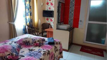 Peralatan tempat tidur premium, peti besi dalam bilik