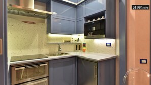 Kühlschrank, Ofen, Herdplatte, Geschirrspüler