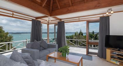 Te Maiki Escape - Russell Holiday Home