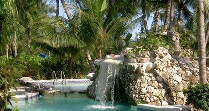 Sunrise Beach Club & Villas - Walk to Atlantis Casino