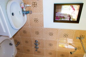 Handtücher, Seife, Shampoo, Toilettenpapier