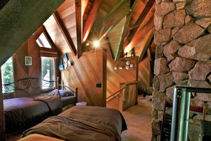 Cabin, 1 King Bed