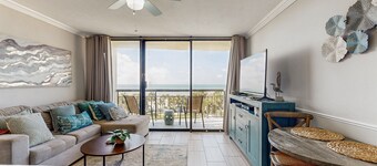 San Luis Resort studio with Gulf view, pool, hot tub, fitness room & firepit