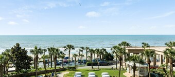 Condo rénové de San Luis Resort avec vue sur le golfe et superbe piscine du complexe