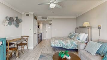 Fer et planche à repasser, Internet gratuit, draps fournis