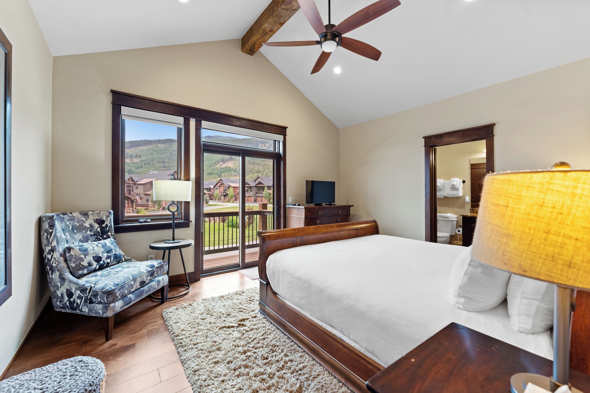 3 habitaciones y ropa de cama de alta calidad 