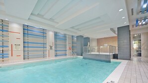 Indoor pool - Sarkar Suites - 330 Burnhamthorpe Road (Mississauga)