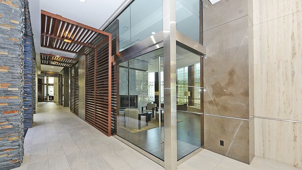 Interior - Sarkar Suites - 330 Burnhamthorpe Road (Mississauga)