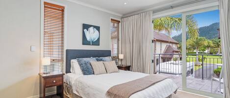 3 habitaciones, tabla de planchar con plancha, wifi y ropa de cama