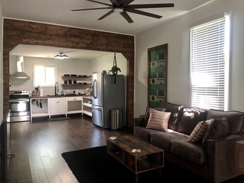 Chic Charming Private Home - Enjoy a unique Nashville.