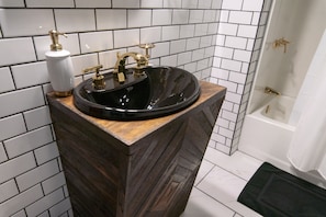 Hårtørrer, håndklæder, Sæbe, Shampoo