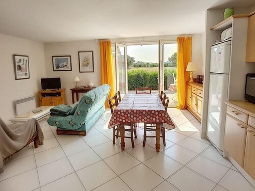 Attractive T3 detached house with terrace and views over the garrigue.