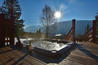 Piscina, desierto; vista de montañas, lago, río; jacuzzi, sauna; privacidad; senderos !!