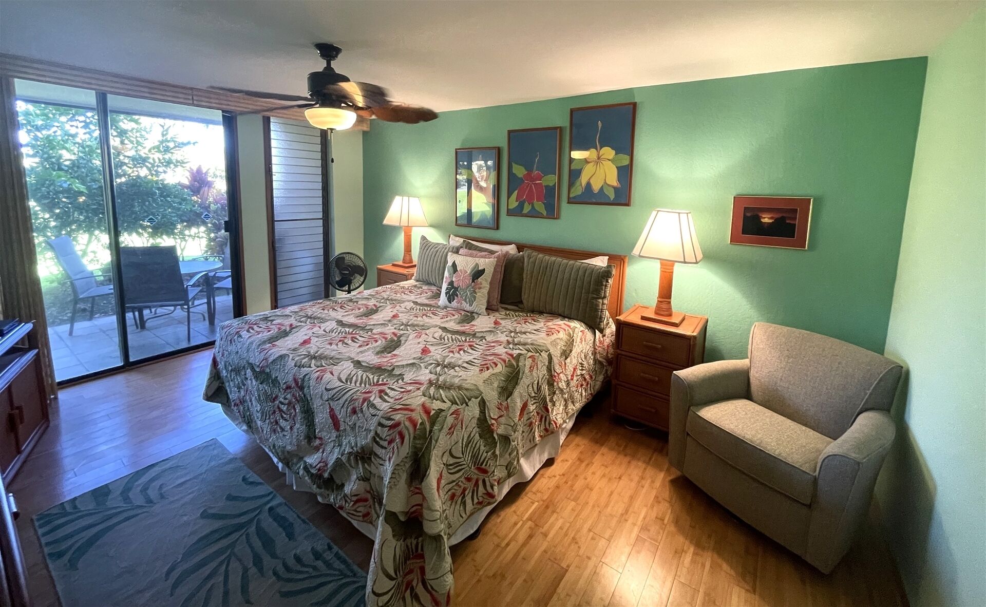 2 bedrooms, iron/ironing board, internet, bed sheets