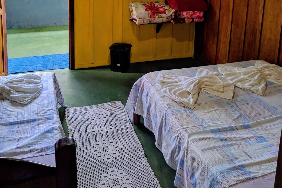 Free WiFi, bed sheets
