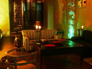 Exclusive House, Multiple Beds, City View | Living area | 120-cm LED TV with satellite channels, TV, iPod dock - Casa do barão (Paraty)