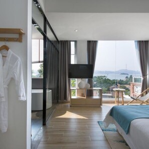 Premier Double Room | Free WiFi, bed sheets