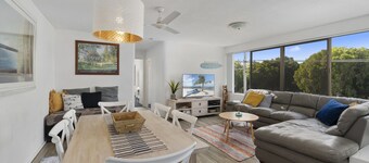 UNIT OPPOSITE BEACH!