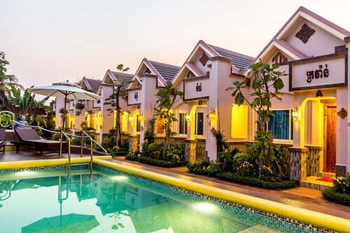 Apartment D with Swimming Pool - Romchek Flower