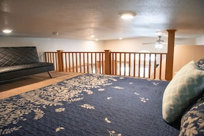1 bedroom, desk, travel cot, free WiFi