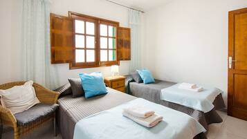 3 habitaciones, wifi gratis y ropa de cama