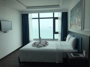 プレミア ダブルルーム オーシャンビュー | ミニバー、セーフティボックス (室内)、デスク、WiFi (無料)