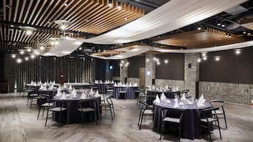 قاعة الولائم والاحتفالات