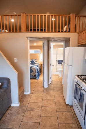 1 bedroom, desk, travel cot, WiFi