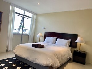 シティ アパートメント 3 ベッドルーム | 3 室のベッドルーム、アイロン / アイロン台、WiFi